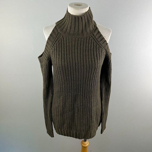 🌿4/$35🌿 REVAMPED Green Knit Turtle Neck Peek-A-Boo Shoulder Sweater (S) - Picture 2 of 8